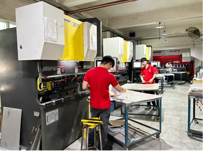 冲压钣金(图1) 冲压钣金(图1)